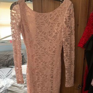 Beautiful lace backless dress